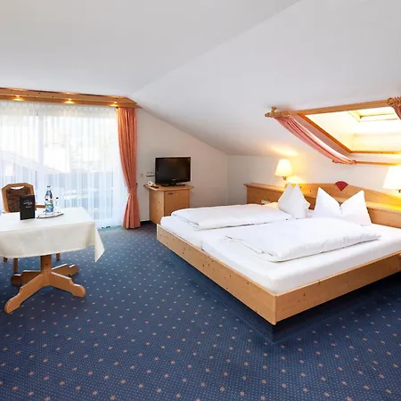 מלון Garni Kappeler-haus 3*